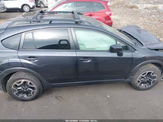 Subaru Crosstrek 2.0i Premium 2017 JF2GPABC7H8256450 Image 13