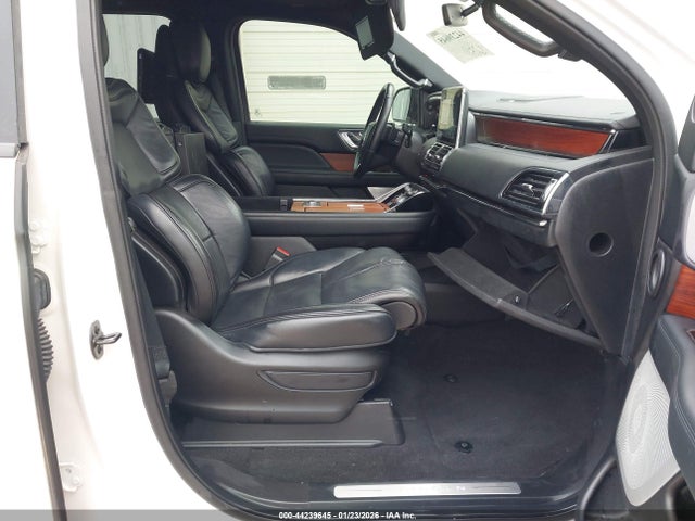 5LMJJ2LT9KEL10388 Lincoln Navigator Reserve