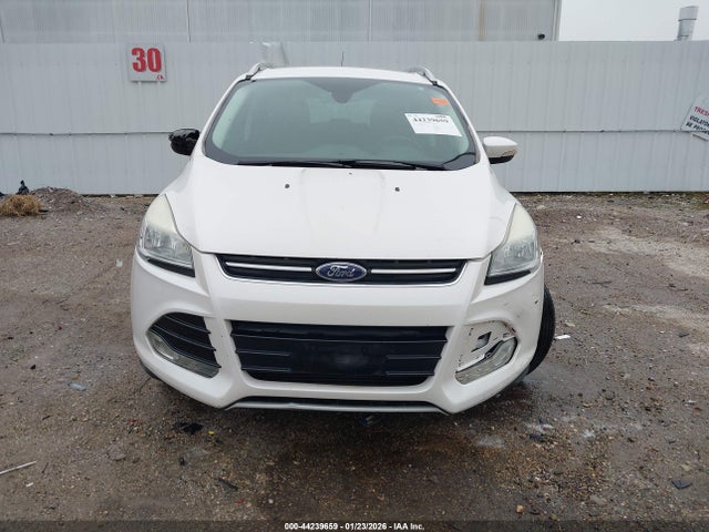 1FMCU0J98GUC91487 Ford Escape Titanium