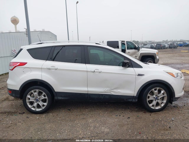 1FMCU0J98GUC91487 Ford Escape Titanium
