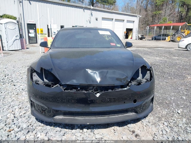 2021 Tesla Model S Plaid Tri Motor All-wheel Drive მანქანა იყიდება აუქციონზე, vin: 5YJSA1E6XMF431817, აუქციონის ნომერი: 44239683