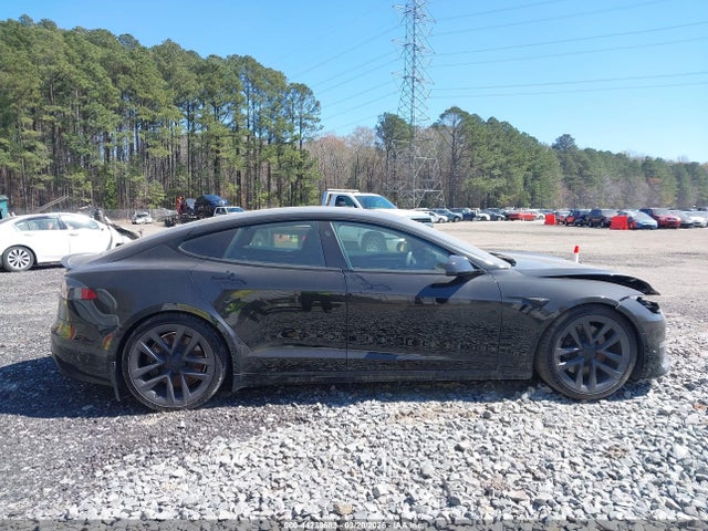 2021 Tesla Model S Plaid Tri Motor All-wheel Drive მანქანა იყიდება აუქციონზე, vin: 5YJSA1E6XMF431817, აუქციონის ნომერი: 44239683