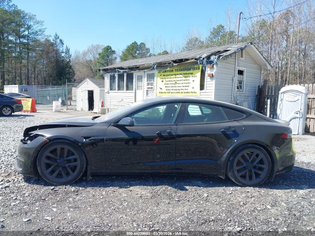 2021 Tesla Model S Plaid Tri Motor All-wheel Drive მანქანა იყიდება აუქციონზე, vin: 5YJSA1E6XMF431817, აუქციონის ნომერი: 44239683