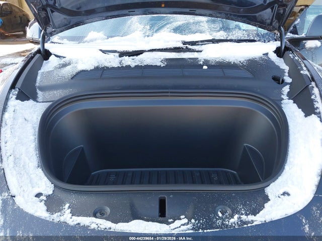 2025 TESLA MODEL Y 7SAYGDEE8SA367257 Photo 9