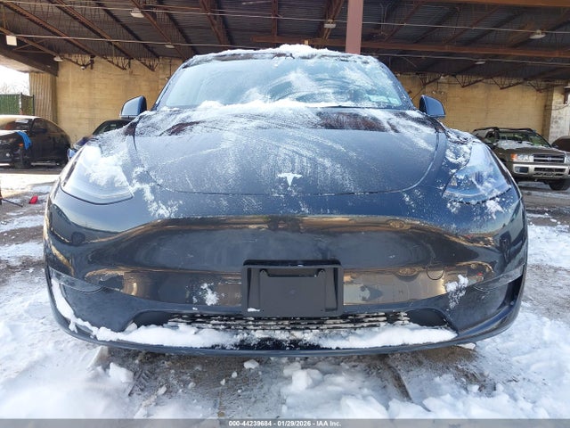 44239684 :رقم المزاد ، 7SAYGDEE8SA367257 vin ، 2025 Tesla Model Y Long Range Dual Motor All-wheel Drive مزاد بيع