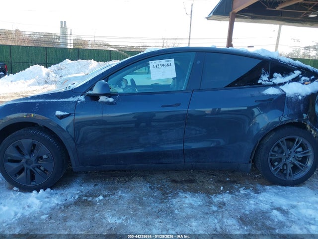 44239684 :رقم المزاد ، 7SAYGDEE8SA367257 vin ، 2025 Tesla Model Y Long Range Dual Motor All-wheel Drive مزاد بيع