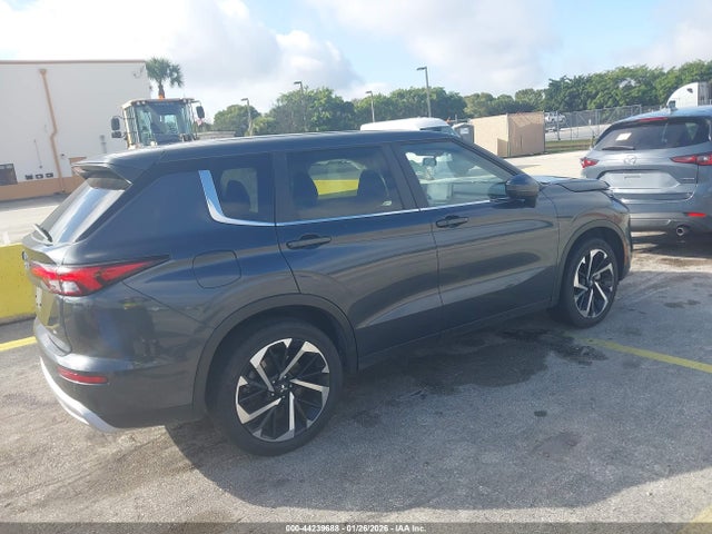 2024 MITSUBISHI OUTLANDER JA4J3VA85RZ061571 Photo 3