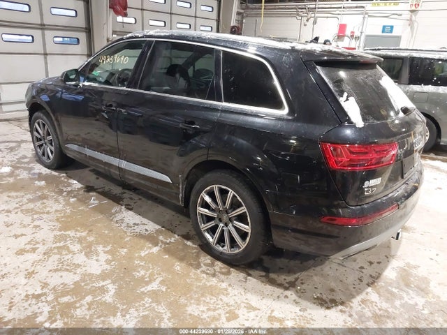 2019 AUDI Q7 WA1LHAF74KD038417 Photo 2