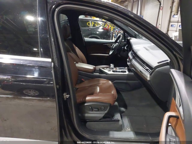 2019 AUDI Q7 WA1LHAF74KD038417 Photo 4
