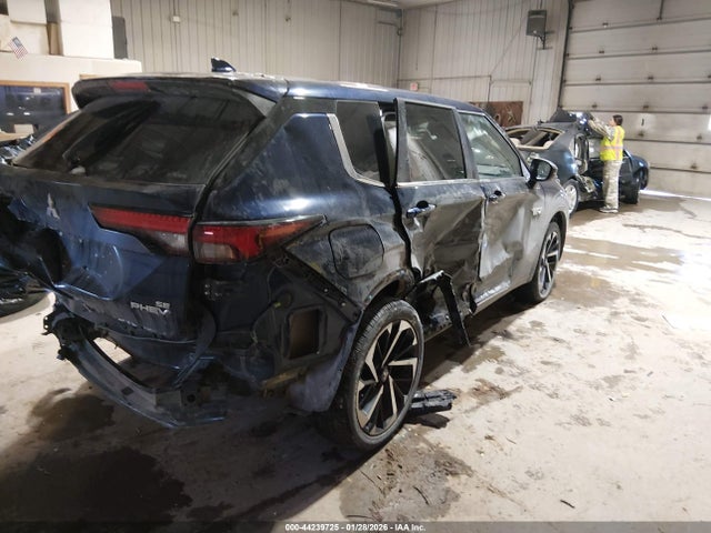 2024 MITSUBISHI OUTLANDER PHEV JA4T5VA97RZ052558 Photo 3
