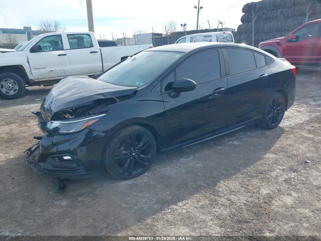 Chevrolet Cruze Lt Auto 2018 1G1BE5SMXJ7230749 Image 2