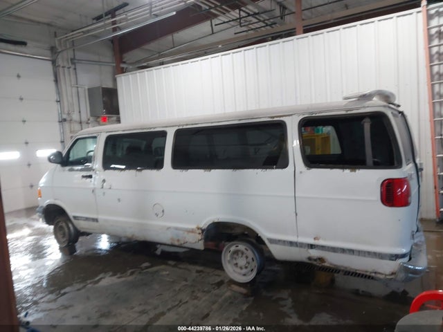 Продажа на аукционе авто 2000 Dodge Ram Wagon 3500, vin: 2B5WB35Z4YK166747, номер лота: 44239786