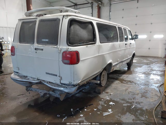 Продажа на аукционе авто 2000 Dodge Ram Wagon 3500, vin: 2B5WB35Z4YK166747, номер лота: 44239786