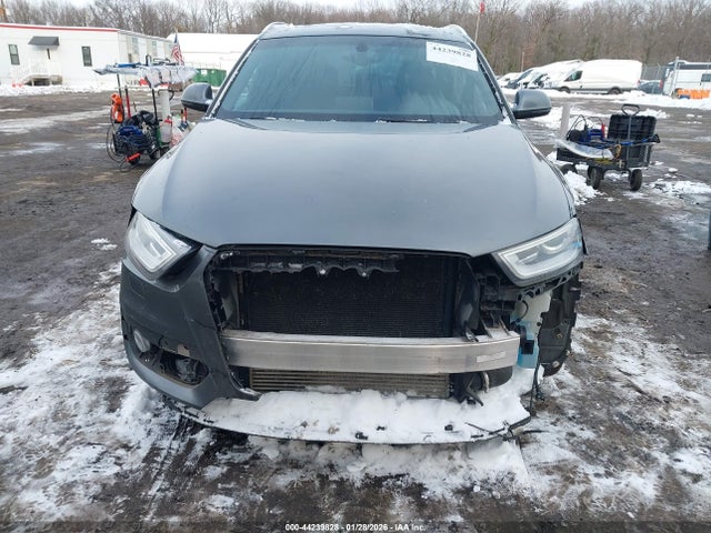 Продажа на аукционе авто 2015 Audi Q3 Premium Plus, vin: WA1EFCFS8FR005511, номер лота: 44239828
