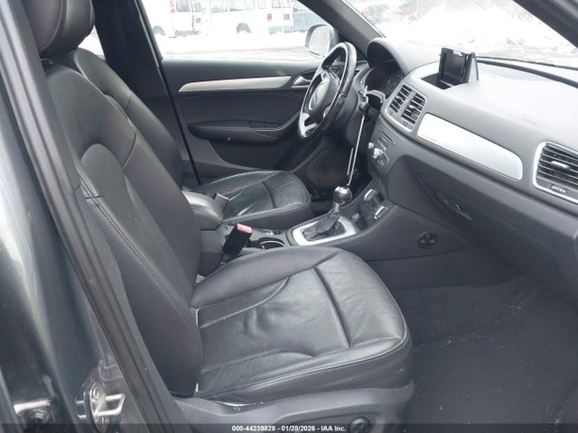 Продажа на аукционе авто 2015 Audi Q3 Premium Plus, vin: WA1EFCFS8FR005511, номер лота: 44239828