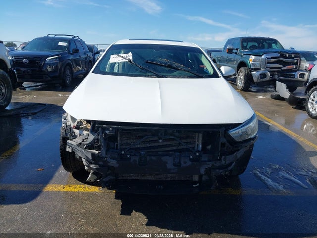 Продажа на аукционе авто 2018 Buick Regal Sportback Preferred Ii, vin: W04GM6SX5J1118146, номер лота: 44239831