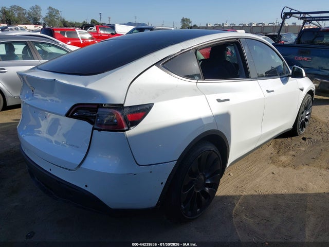 2022 TESLA MODEL Y 7SAYGDEFXNF484838 Photo 3