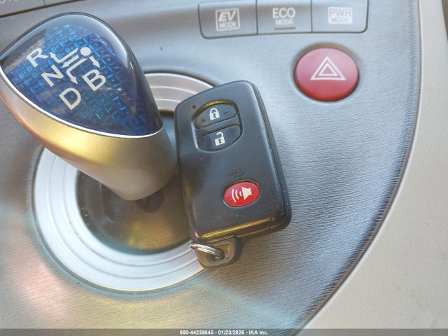 Toyota Prius Three 2014 JTDKN3DU9E0356673 Image 11
