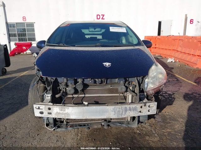 Toyota Prius Three 2014 JTDKN3DU9E0356673 Image 13