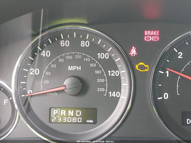 44239891 :رقم المزاد ، 1J8HH48K08C158527 vin ، 2008 Jeep Commander Sport مزاد بيع