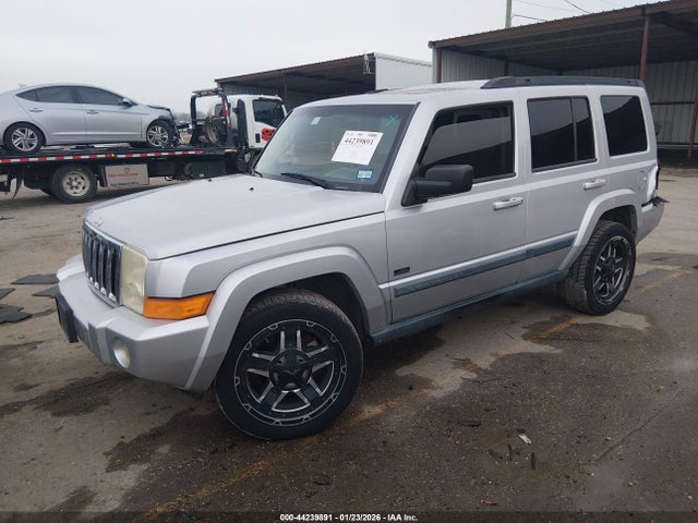 44239891 :رقم المزاد ، 1J8HH48K08C158527 vin ، 2008 Jeep Commander Sport مزاد بيع