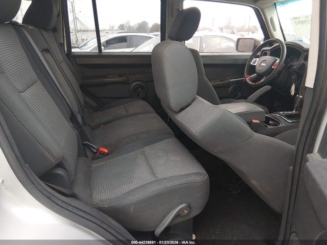 44239891 :رقم المزاد ، 1J8HH48K08C158527 vin ، 2008 Jeep Commander Sport مزاد بيع
