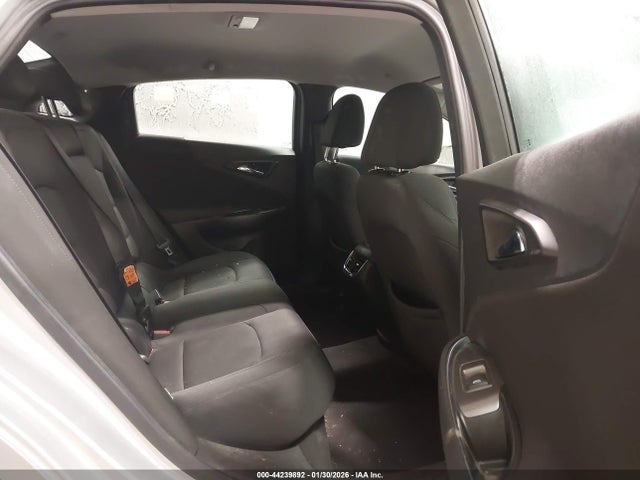 1G1ZE5ST1HF116564 Chevrolet MALIBU 1LT