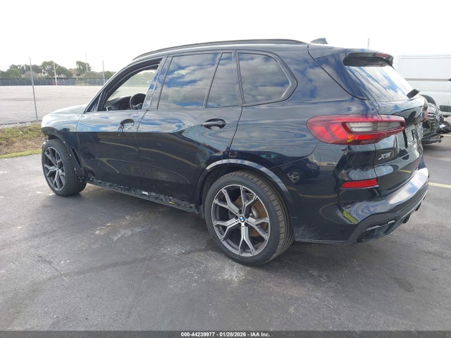 2020 BMW X5 5UXCR4C04L9D32692 Photo 2