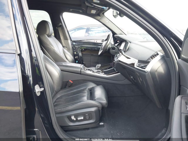 2020 BMW X5 5UXCR4C04L9D32692 Photo 4