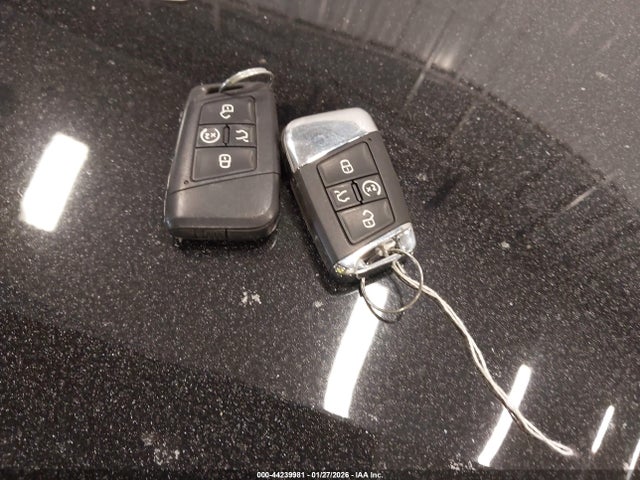44239981 :رقم المزاد ، 1V2HR2CA7MC518215 vin ، 2021 Volkswagen Atlas 3.6l V6 Se W/technology مزاد بيع