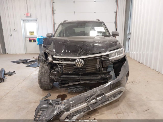 44239981 :رقم المزاد ، 1V2HR2CA7MC518215 vin ، 2021 Volkswagen Atlas 3.6l V6 Se W/technology مزاد بيع
