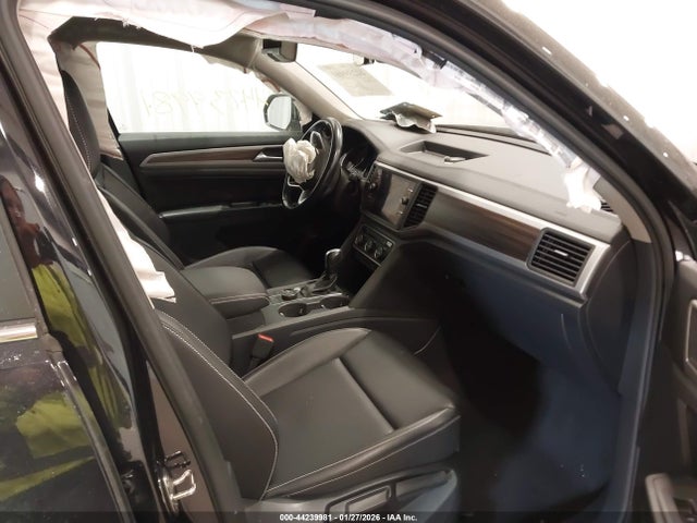 44239981 :رقم المزاد ، 1V2HR2CA7MC518215 vin ، 2021 Volkswagen Atlas 3.6l V6 Se W/technology مزاد بيع
