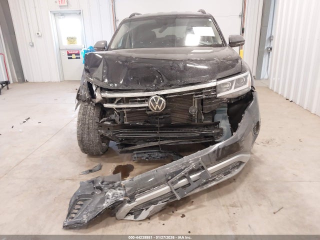44239981 :رقم المزاد ، 1V2HR2CA7MC518215 vin ، 2021 Volkswagen Atlas 3.6l V6 Se W/technology مزاد بيع