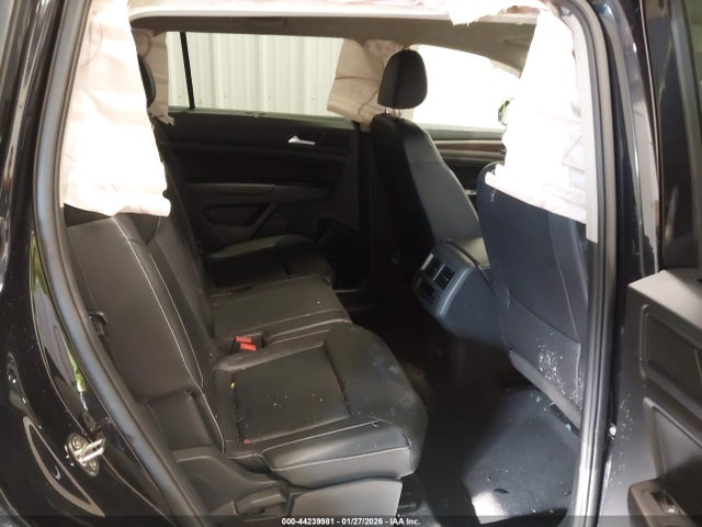 44239981 :رقم المزاد ، 1V2HR2CA7MC518215 vin ، 2021 Volkswagen Atlas 3.6l V6 Se W/technology مزاد بيع