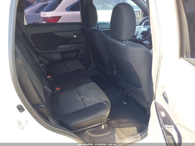 Продаж на аукціоні авто 2018 Mitsubishi Outlander Le, vin: JA4AD3A3XJZ060586, номер лоту: 44240009