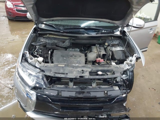 2016 MITSUBISHI OUTLANDER JA4AZ3A32GZ016558 Photo 9