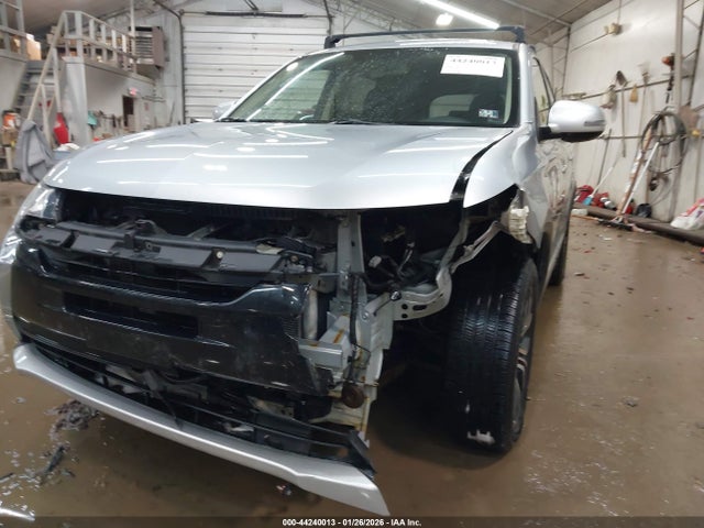 Продаж на аукціоні авто 2016 Mitsubishi Outlander Es/se/sel, vin: JA4AZ3A32GZ016558, номер лоту: 44240013