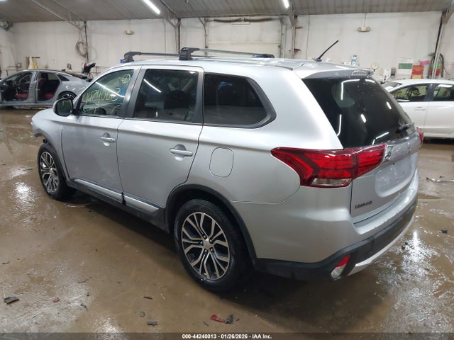 2016 MITSUBISHI OUTLANDER JA4AZ3A32GZ016558 Photo 2