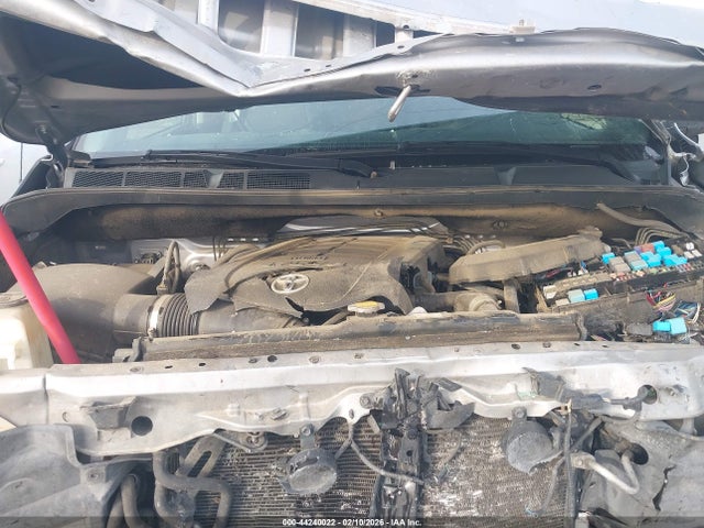 Aukcja sprzedaży 2018 Toyota Tundra Sr5 5.7l V8, vin: 5TFDW5F11JX683414, numer aukcji: 44240022