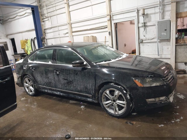 44240032 :رقم المزاد ، 1VWBT7A30FC051312 vin ، 2015 Volkswagen Passat 1.8t Se مزاد بيع