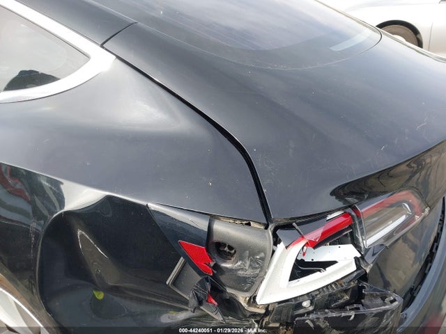 Продажа на аукционе авто 2018 Tesla Model 3 Long Range/mid Range, vin: 5YJ3E1EA5JF060414, номер лота: 44240051