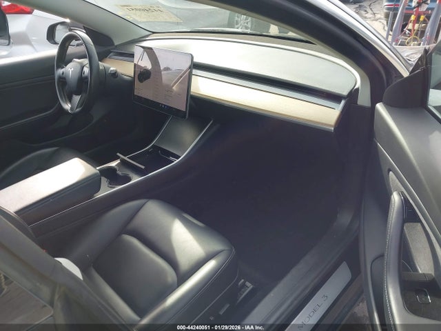 Продажа на аукционе авто 2018 Tesla Model 3 Long Range/mid Range, vin: 5YJ3E1EA5JF060414, номер лота: 44240051