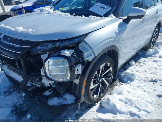 2023 MITSUBISHI OUTLANDER JA4J3UA89PZ050614 Photo 5