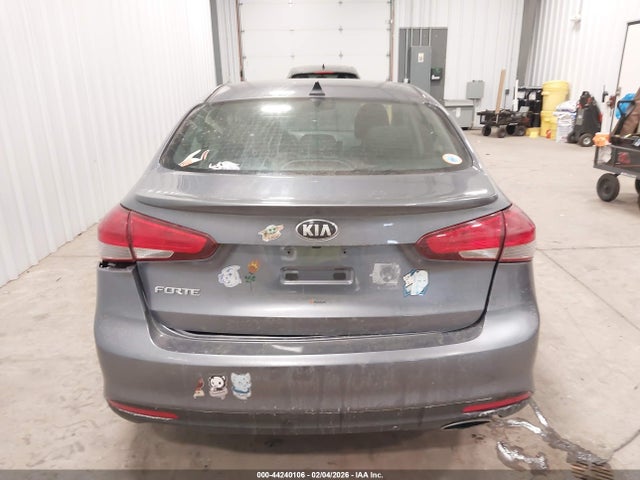 KIA FORTE S 2018 3KPFL4A72JE210788 Image 16