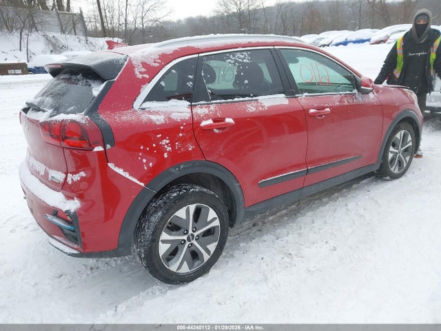 2022 KIA NIRO EV KNDCC3LG9N5142582 Photo 3