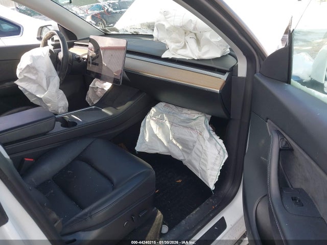 2021 Tesla Model Y Long Range Dual Motor All-wheel Drive მანქანა იყიდება აუქციონზე, vin: 5YJYGDEEXMF184669, აუქციონის ნომერი: 44240215