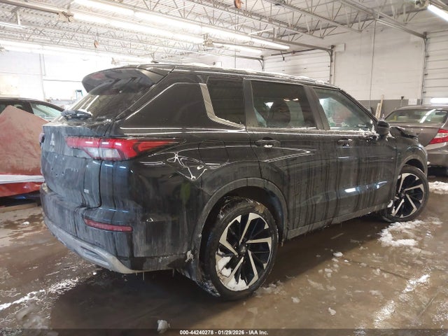 2023 MITSUBISHI OUTLANDER JA4J4UA85PZ061476 Photo 3
