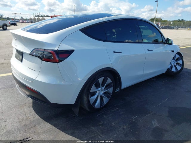 Продаж на аукціоні авто 2023 Tesla Model Y Awd/long Range Dual Motor All-wheel Drive, vin: 7SAYGAEE1PF789444, номер лоту: 44240285