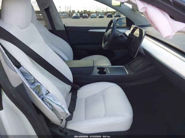 Продаж на аукціоні авто 2023 Tesla Model Y Awd/long Range Dual Motor All-wheel Drive, vin: 7SAYGAEE1PF789444, номер лоту: 44240285
