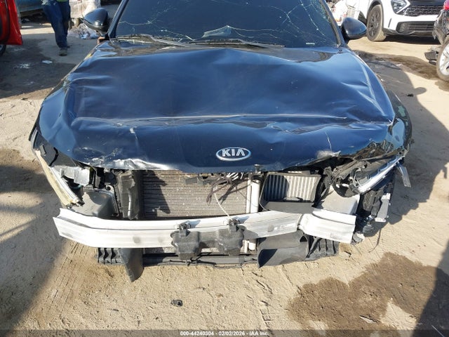 5XXG14J2XMG075473 KIA K5 LXS